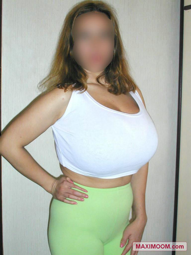 Voluptuous Teen Showing Cameltoe And Gigantic Tits